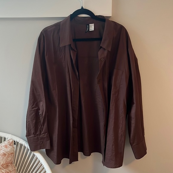 H&M button-down shirt - Picture 1 of 3